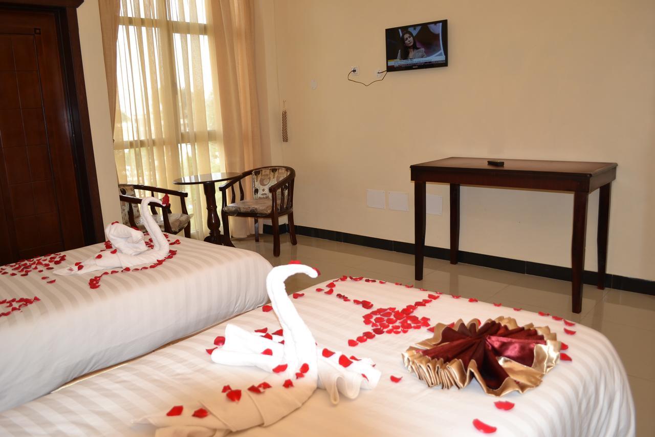 Lakemark Hotel And Tour Service 巴赫达尔 外观 照片